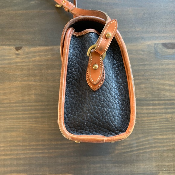 Dooney & Bourke All Weather Leather Vintage Crossbody Purse - Picture 4 of 12